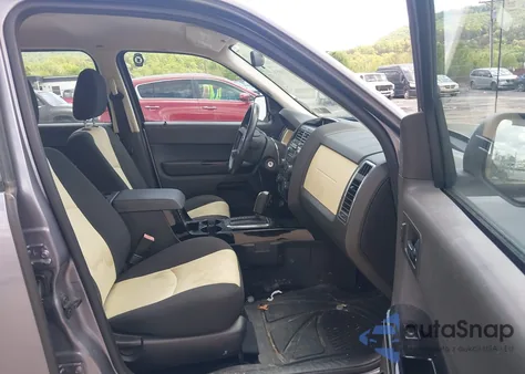 2008 Mazda Tribute I Sport z USA, uszkodzony, nr VIN 4F2CZ02Z48KM14123